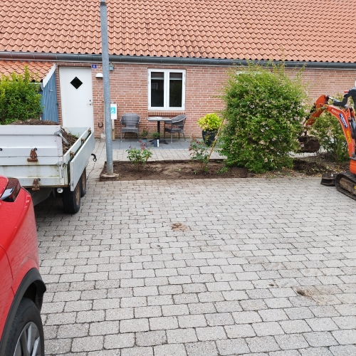 Renovering af bed og klargøring af udendørs område ved bolig på Vestfyn