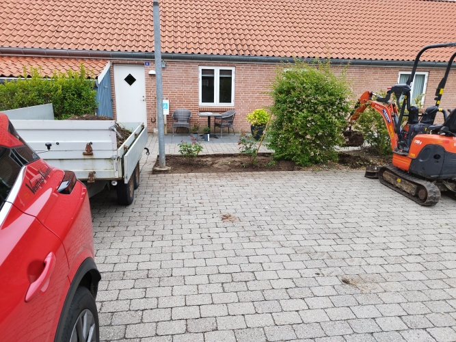 Renovering af bed og klargøring af udendørs område ved bolig på Vestfyn